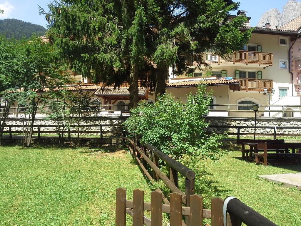 Appartamento Niki Campitello Campitello di Fassa Rom bilde