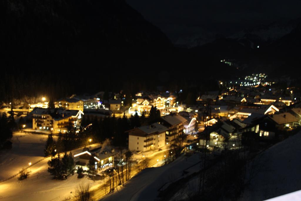 Appartamento Niki Campitello Campitello di Fassa Rom bilde